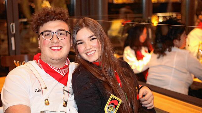 Bild 17: Bunt und laut! Hunderte Narren aus nah und fern feiern in Konstanz eine Fasnachts-Party