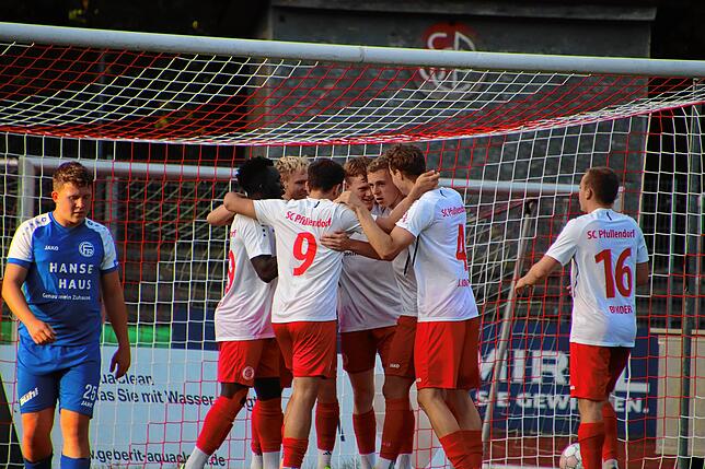 Bild 9: Irrer Pokal-Fight! Die besten Bilder vom 3:2-Sieg des SC Pfullendorf gegen den FC 03 Radolfzell