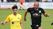 Die SG Dettingen-Dingelsdorf (Daniel Berg) hat sich mit einem knappen und späten 1:0 gegen den FC Gutmadingen durchgesetzt.