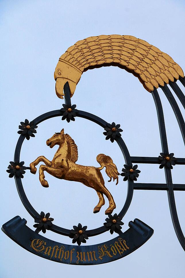 Die Pferdefigur ist das Wahrzeichen des Fürstenberger Gastronomiebetriebs.