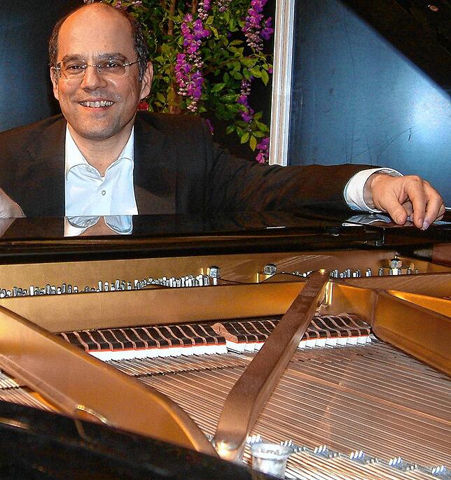 Im dritten Anlauf soll es im Oktober endlich klappen mit dem Klavierrecital von Dinis Schemann im Schlössle.