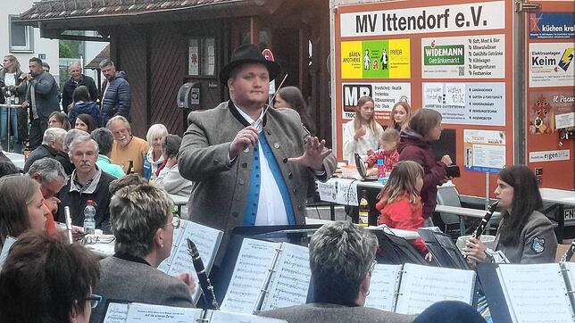 Bild 1: Feierabendhock Musikverein Ittendorf