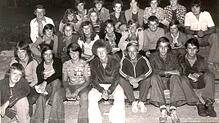 Die Absolventen des ersten Schwimmkurses der DLRG Sipplingen im Jahr 1976. Rechts oben auf dem Bild ist Karl-Heinz Rimmele abgebildet.