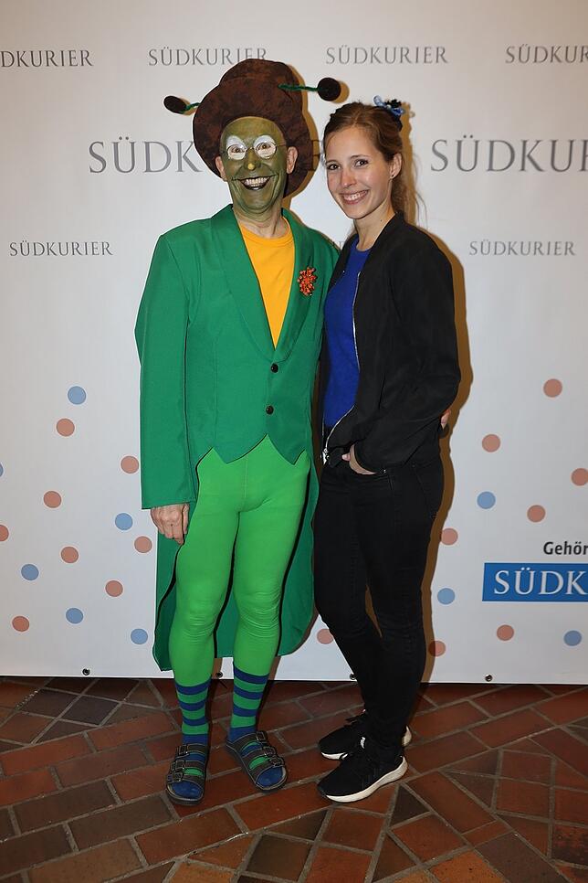 Bild 21: An der SÜDKURIER-Fotowand: Das sind die Gäste der Fernsehfasnacht (Teil 4)