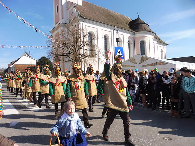 Bild 23: Närrisches Spektakel zum Fasnet-Sunntig-Umzug 2025