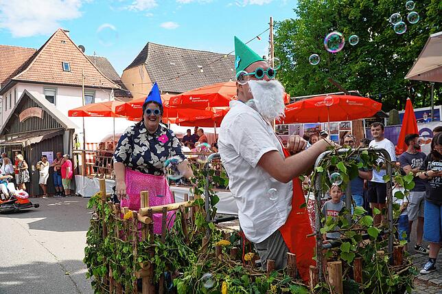Bild 21: Ausgelassene Stimmung bei dem Dorffest in Tengen-Watterdingen