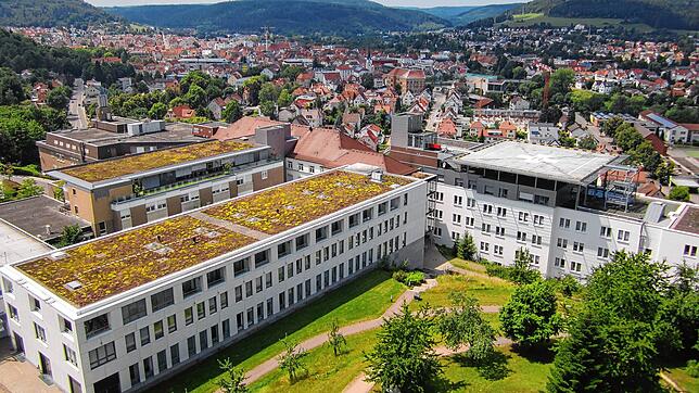 Das Kreisklinikum Tuttlingen ist das größte Krankenhaus in der Umgebung. Der Träger ist der Landkreis Tuttlingen.