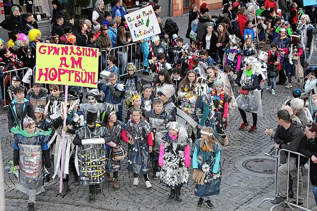 Bild 24: Bilder vom großen Kinderumzug von oben – Teil 2