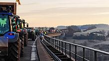 Die Autobahn A81 ist in den frühen Morgenstunden des 30. Januar bei Sulz am Neckar blockiert. Das Foto stammt von Demo-Teilnehmer Markus ...