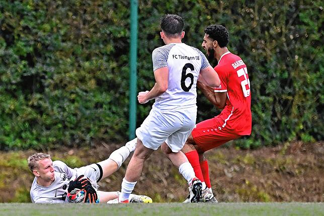 Bild 13: FC Tiengen 08 unterliegt mit 0:1 bei der U23 des Bahlinger SC – und wir haben Bilder!