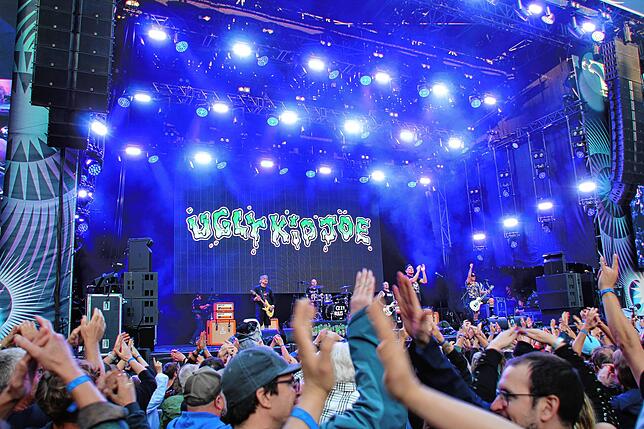 Bereits bei der Band Ugly Kid Joe herschte eine Superstimmung beim Publikum