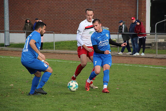 Bild 4: Die besten Bilder vom 3:2-Sieg der SG Reichenau/R.-Waldsiedlung gegen Anadolu Radolfzell