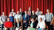 Der Gemeinderat Schönwald mit Vertretern der Verwaltung: (sitzend, von links) Sebastian Duffner (SPD), alle anderen Ratsmitglieder von ...