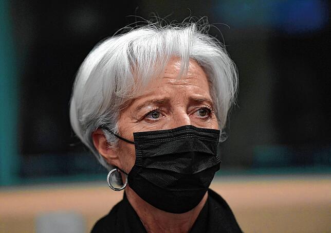Christine Lagarde, Präsidentin der EZB, tut zu wenig gegen die Inflation, sagen insbesonders Kritiker aus Deutschland.