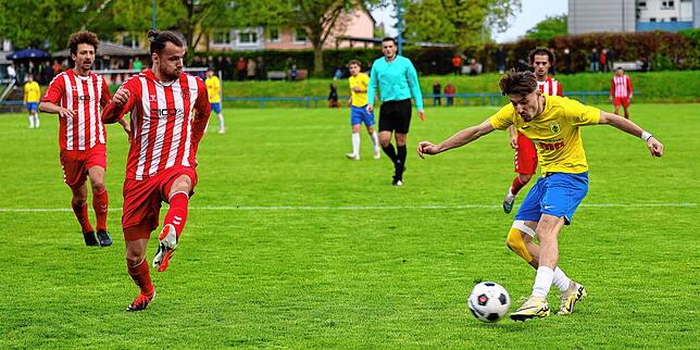 Bild 6: Unsere Bildergalerie vom Verbandsliga-Derby zwischen dem SC Konstanz-Wollmatingen und dem FC Singen