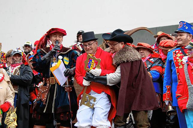 Bild 25: Fasnacht in Rielasingen: Schmotziger Fasnachtstag in bunten Bildern erleben