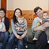 Die jüngste Generation der Kinderkrabbelgruppe der katholischen Frauengemeinschaft (von links): Julia Keller mit Eva, Alexandra Maier ...