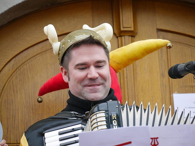 Bild 18: Bilder vom Schmotzigen in Hilzingen: Fasnacht 2025 mit buntem Treiben!