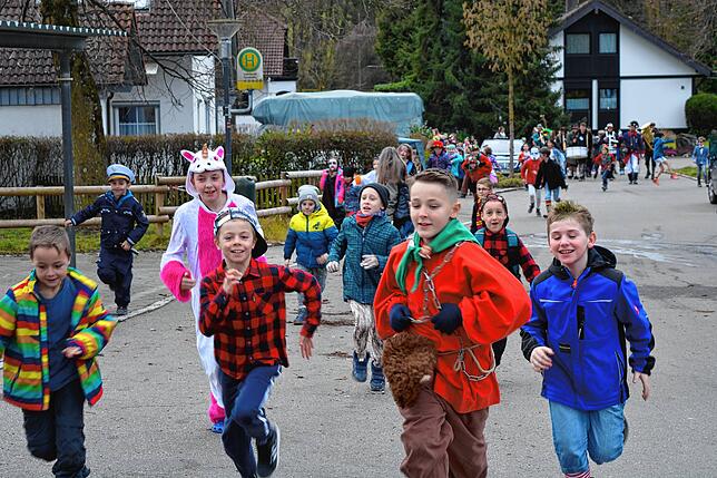 Bild 7: Bilder vom schmotzigen Dunschtig in Hepbach und Leimbach