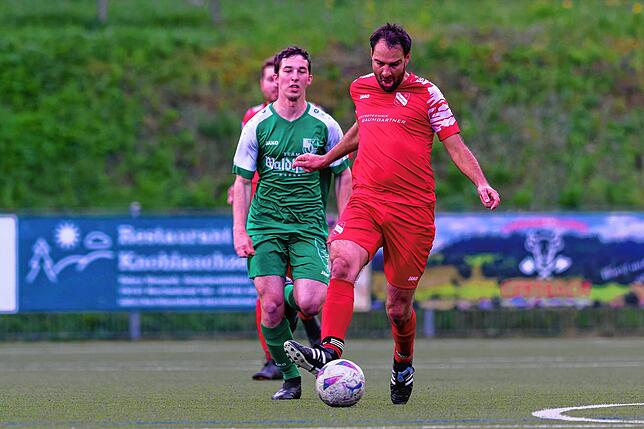 Bild 45: FC Bergalingen II gewinnt Kellerduell gegen Schlusslicht SV Waldhaus II mit 3:2 – wir haben Fotos!