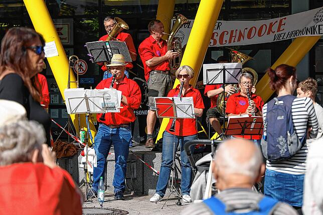 Bild 4: &bdquo;Musik uff de Gass&ldquo;: Die besten Bilder vom verkaufsoffenen Sonntag in Radolfzell
