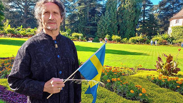 Uwe Kußmaul ist weitläufig mit dem schwedischen Königshaus, mit dem Haus Baden und Familie Bernadotte verwandt. Er möchte Silvia von ...