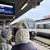 Hier beginnt die Strecke der Gäubahn: Bestenfalls können Reisende von Singen nach Stuttgart ohne Umstieg fahren. Das ist ab 2026 für ...