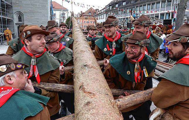 Bild 19: Narrenbaumstellen auf dem Radolfzeller Marktplatz