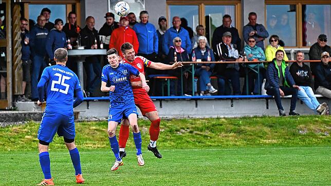 Bild 3: FC Schlüchttal besiegt den TuS Efringen-Kirchen mit 4:2 – und wir haben Bilder!