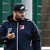 Personalmangel: Trainer Felix Müller vom FC RW Weilheim kann durchzählen, so oft er will &ndash; es werden nicht mehr Spieler. Deshalb ...