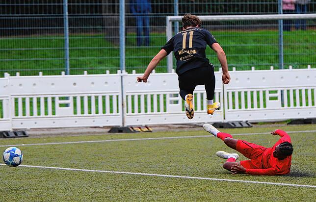Bild 13: Unsere Bildergalerie des Verbandsliga-Duells zwischen dem ESV Südstern Singen und dem Offenburger FV