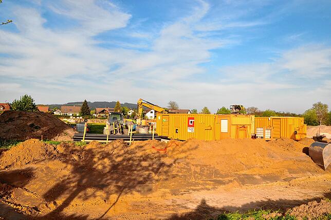 Mittlerweile begonnen haben die Erschließungsarbeiten für das neue Baugebiet Hinterm Dorf III in Ahausen.