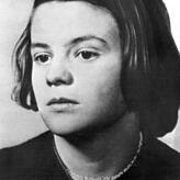 Sophie Scholl, Mitglied der Widerstandsgruppe „Weiße Rose“, in einem undatierten Foto. Die Mitglieder der Widerstandsgruppe ...