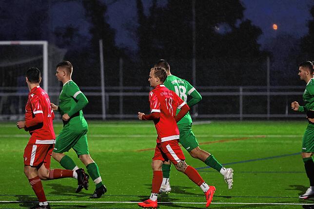 Bild 3: SV Rheintal schießt Bezirksligist SG Weilheim/Gurtweil mit 9:4 aus dem Pokal – und wir haben Fotos!