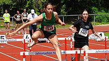Lotte Nagel (links) dominierte die Laufstrecken in Neustadt.