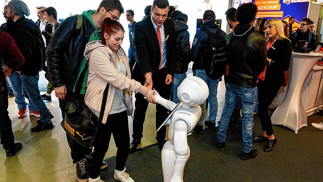 Im März sollte &bdquo;Jobs for Future&ldquo; eigentlich auf dem Schwenninger Messegelände stattfinden. Wegen Corona wurde die Messe in ...