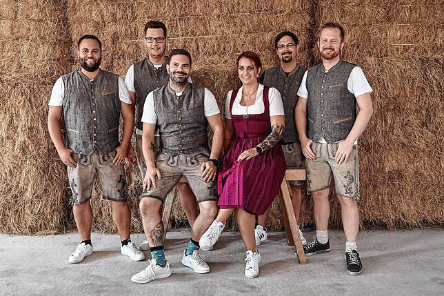 Die „7Promille“-Band spielt wieder beim Holzhauerball.