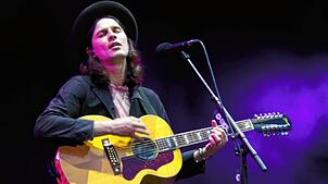 Bild : Dem Weltstar James Bay ganz nah! Die besten Bilder vom Auftakt des Stimmen-Festivals in Lörrach