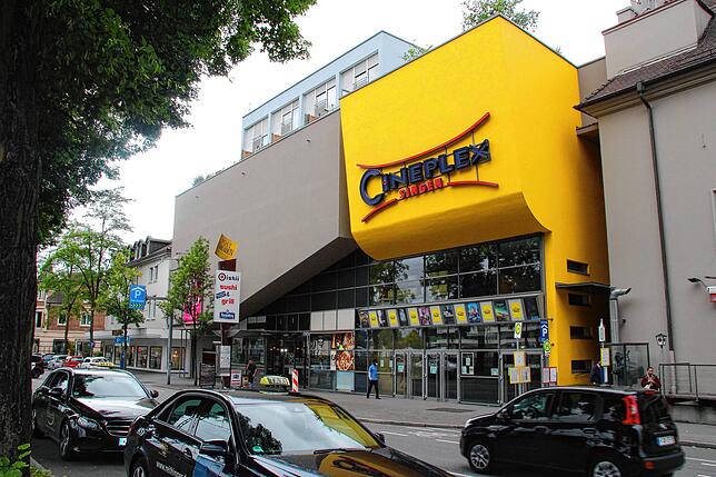 Nach der Corona-Zwangspause ist das Singener Cineplex Kino wieder geöffnet – die Zuschauer erwarten allerdings neue ...
