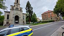 Immer wieder Lutherplatz: In der Nähe der Kirche schlug ein 29-Jähriger auf eine Frau ein. Schon im Vorjahr (Bild) hatte es hier eine ...