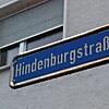 (Archivbild) Die Freiburger Hindenburgstraße heißt seit 2020 Otto-Wels-Straße. So hatte der dortige Gemeinderat entschieden. Die ...
