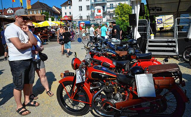 Bild 1: Das Stadtfestsamstag in Markdorf ist ein voller Erfolg