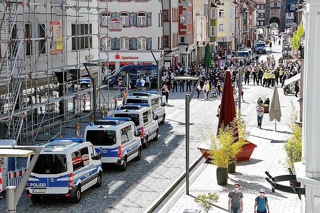 Bild 2: Liveticker zum Nachlesen: Zwei genehmigte und eine verbotene Kundgebung in Villingen &ndash; so lief der etwas andere Muttertag