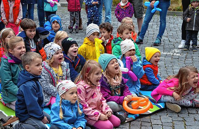 Bild 9: Spaß steht im Vordergrund bei der Kindermeile. Wir haben die schönsten Bilder von Freitag – Teil 3