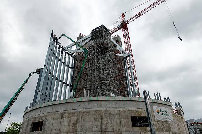 Unten Beton, oben fast alles aus Holz: Auch technisch betreten die Bauherren und Architekten mit diesem Gebäude Neuland.