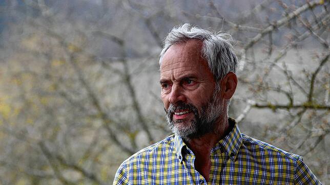 Hans-Dieter Roth, Seniorchef auf dem Hof Neuhaus in Überlingen-Lippertsreute (bekannt durch sein Apfelzügle), kandidiert als Mitglied ...