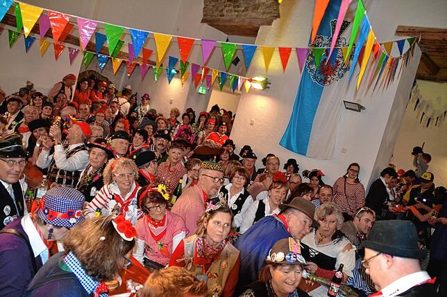 In den Fasnetstüble herrscht ausgelassene Stimmung, die Kneipenfasnet hat sich in den letzten Jahren zu einem echten Höhepunkt ...
