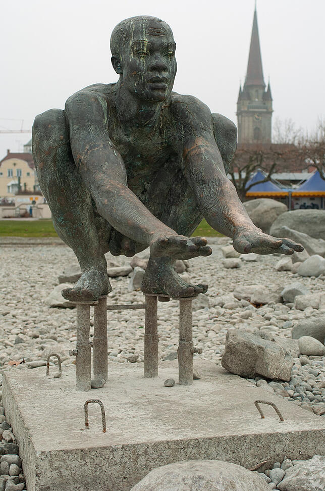 Da war er noch nicht einbetoniert: So sah El Nino aus, bevor die Figur einen Festen Platz am Seeufer fand.