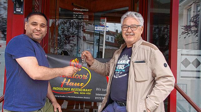 Harpreet Singh (links) eröffnet Anfang Juli das indische Restaurant „Tandoori Mehfil“. Er übernimmt von Giacomo Alu das „Da Giacomo“ ...
