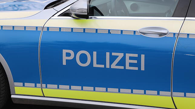 (Symbolbild) Wer hat einen Mann mit Sturmhaube im Mainauwald gesehen? Die Polizei bittet um Hinweise.